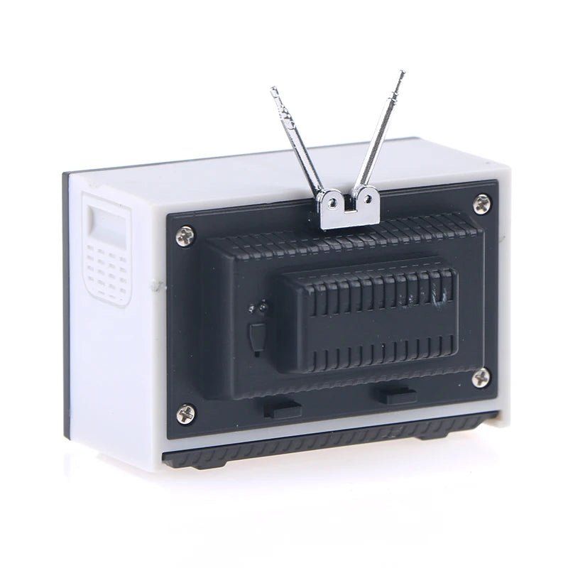 Mini Retro TV Miniature Ornaments DollHouse Toy Ornaments 5.7 * 2.4 * 3.4cm