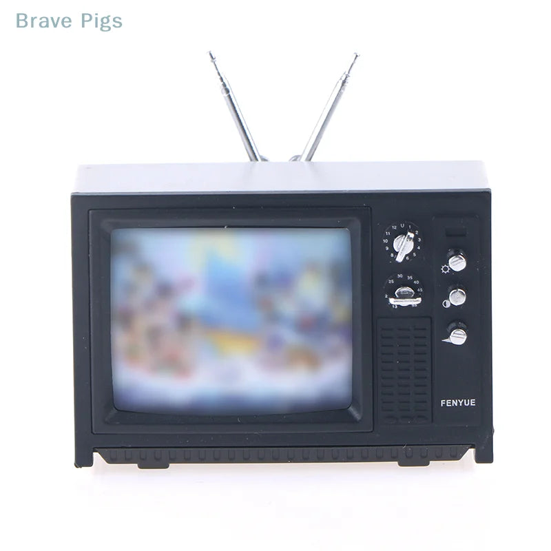 Mini Retro TV Miniature Ornaments DollHouse Toy Ornaments 5.7 * 2.4 * 3.4cm