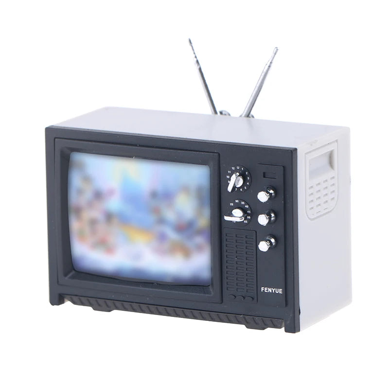Mini Retro TV Miniature Ornaments DollHouse Toy Ornaments 5.7 * 2.4 * 3.4cm