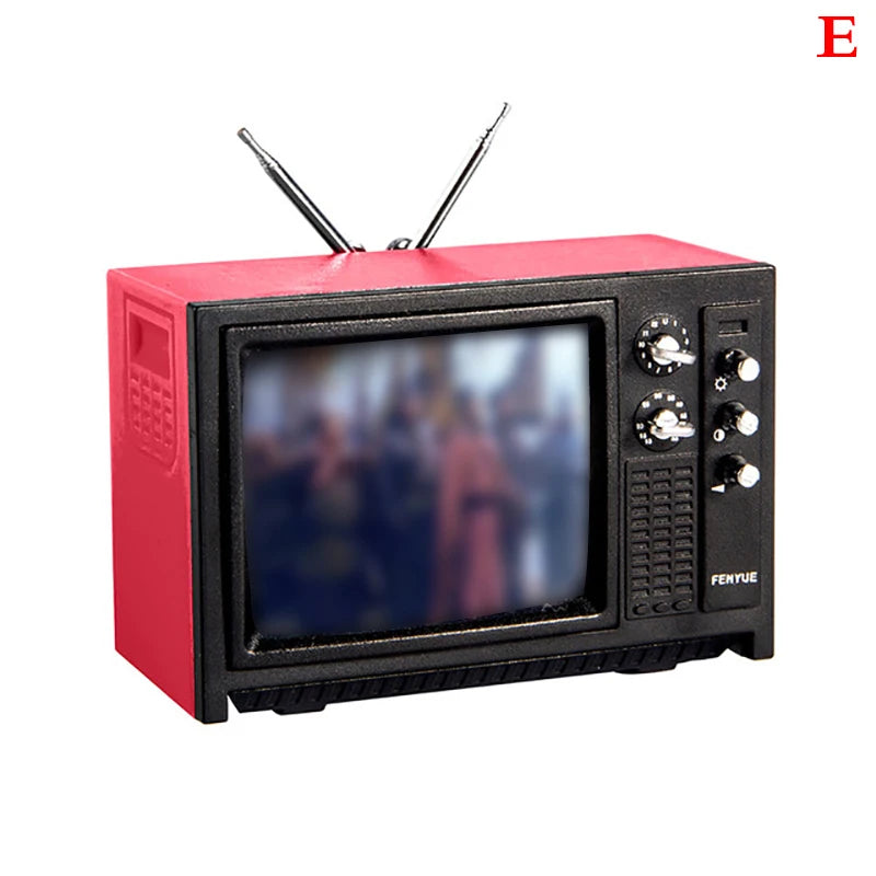 Mini Retro TV Miniature Ornaments DollHouse Toy Ornaments 5.7 * 2.4 * 3.4cm